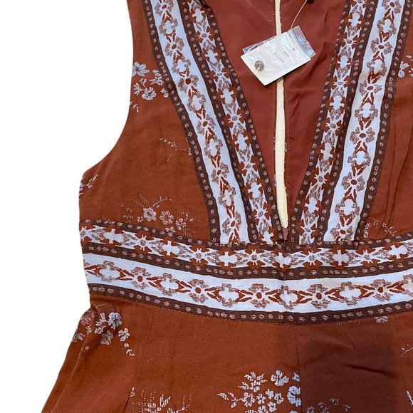 Urban Outfitters Romper - Picture 4 of 6